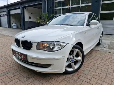 Gebraucht BMW 118 Advantage 143 PS (105 kW) 2009 Weiß Kleinwagen