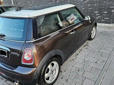 Usata Mini Cooper D 112 CV (82 kW) 2013 Marrone Utilitaria