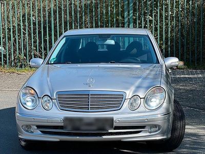 Gebraucht Mercedes E270 177 PS (130 kW) 2002 Silber Limousine