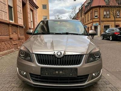 Usata Skoda Fabia 86 CV (63 kW) 2015 Giallo Station wagon