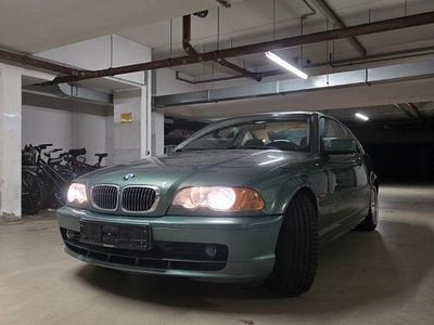 BMW 323
