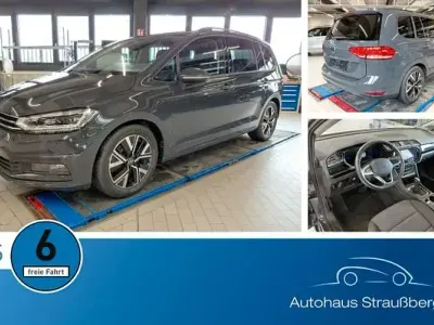 Gebraucht VW Touran Comfortline 150 PS (110 kW) 2024 Grau Van / Kleinbus