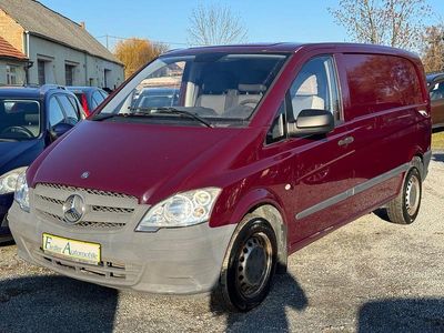 Rot Gebraucht 2011 Mercedes Vito Van | 7.700 € (Etwas zu teuer)