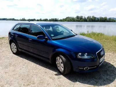 Gebraucht Audi A3 Ambiente 140 PS (102 kW) 2011 Blau Kleinwagen