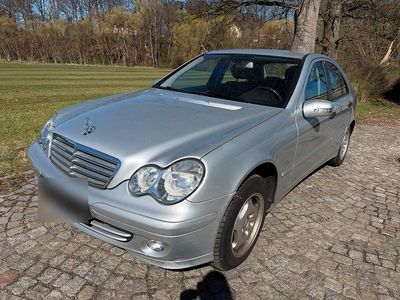Gebraucht Mercedes C180 143 PS (105 kW) 2006 Silber Limousine