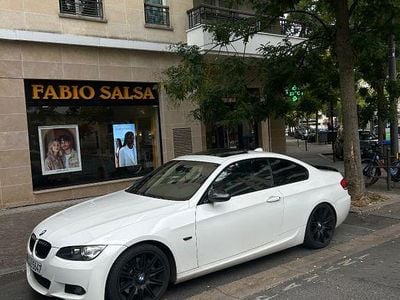 Weiß Gebraucht 2009 BMW 330 M Sport Coupé | 10.090 € (Superpreis)