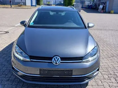 Gebraucht VW Golf VII Comfortline 116 PS (85 kW) 2019 Grau Kombi