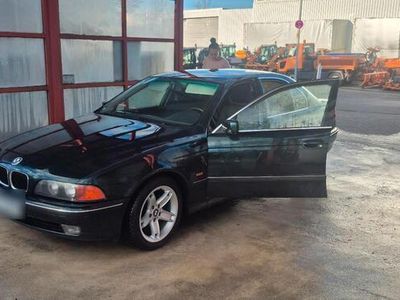 BMW 528