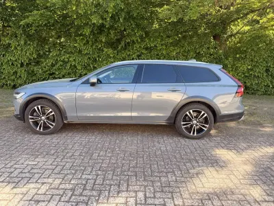 Gebraucht Volvo V90 Pro 197 PS (144 kW) 2022 Grau Kombi