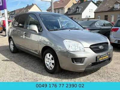 Używany Kia Carens Basis 144 KM (105 kW) 2009 Srebrny Minivan