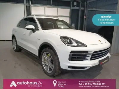 Gebraucht Porsche Cayenne E-Hybrid 462 PS (339 kW) 2022 Weiß SUV