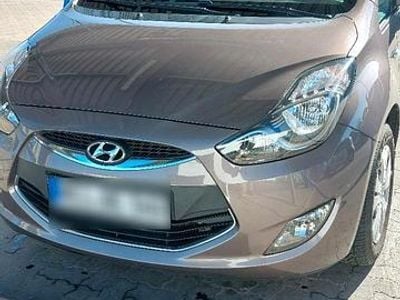 Gebraucht Hyundai ix20 90 PS (66 kW) 2014 Braun Kleinwagen
