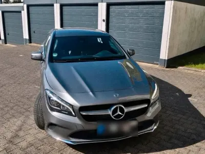 Gebraucht Mercedes CLA200 136 PS (100 kW) 2018 Grau Coupé