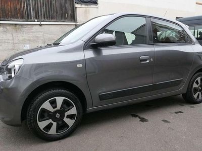 Grau Gebraucht 2018 Renault Twingo Life Kleinwagen | 8.990 € (Fairer Preis)