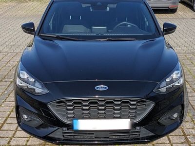 gebraucht Ford Focus 1,5 EcoBoost 110kW (150PS) ST-Line schwarz