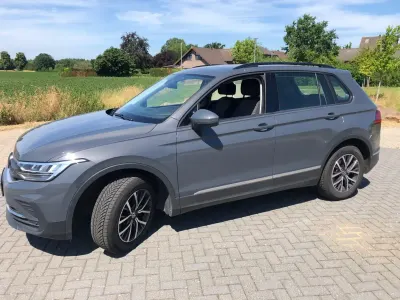 Gebraucht VW Tiguan United 150 PS (110 kW) 2022 Grau SUV