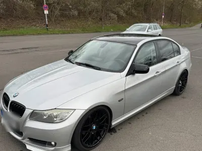 Gebraucht BMW 318 M Sport 143 PS (105 kW) 2011 Silber Limousine
