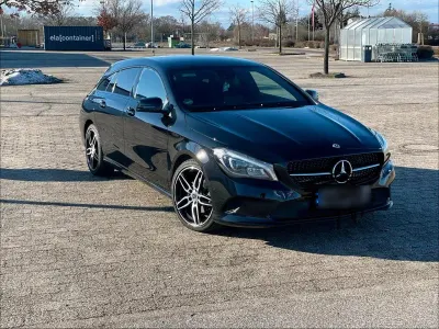 Gebraucht Mercedes CLA180 Shooting Brake 122 PS (89 kW) 2019 Schwarz Kombi