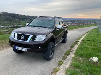 Gebraucht Nissan Navara 190 PS (139 kW) 2012 Braun Pickup