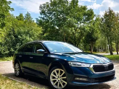 Gebraucht Skoda Octavia Ambition 110 PS (80 kW) 2023 Blau Kombi