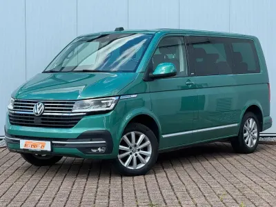 Gebraucht VW Multivan 150 PS (110 kW) 2021 Grün Van / Kleinbus