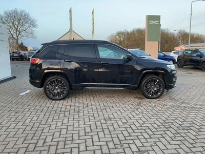 Begagnad Jeep Compass 180 HK (132 kW) 2022 Svart SUV