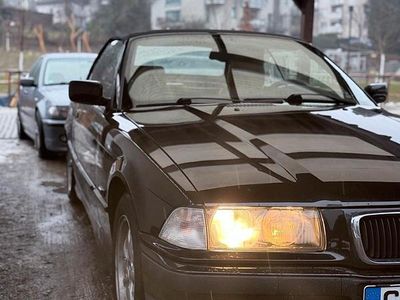 Schwarz Gebraucht 1996 BMW 318 Cabriolet Cabrio | 5.150 €