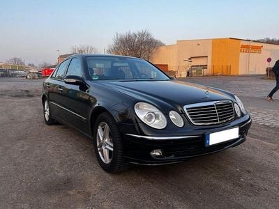 Gebraucht Mercedes E280 Avantgarde 190 PS (139 kW) 2004 Schwarz Limousine