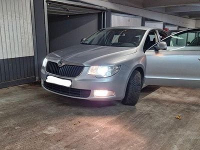Gebraucht Skoda Superb Comfort 160 PS (117 kW) 2009 Grau Limousine