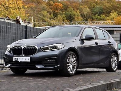 Grau Gebraucht 2020 BMW 118 Advantage Kleinwagen | 18.450 € (Fairer Preis)