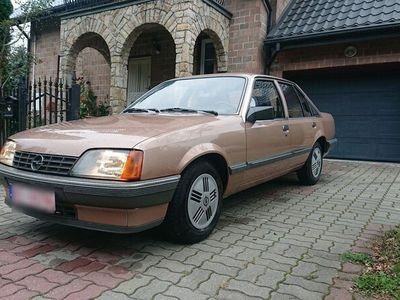 gebraucht Opel Rekord nur 84000km, guterzustand barytbraun lack