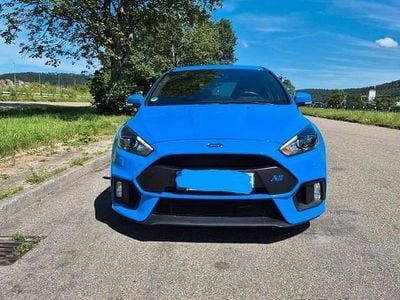 Blau Gebraucht 2017 Ford Focus RS Limousine | 34.500 €