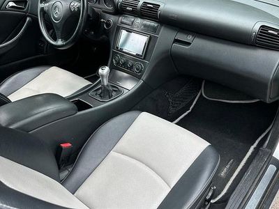 Mercedes C200