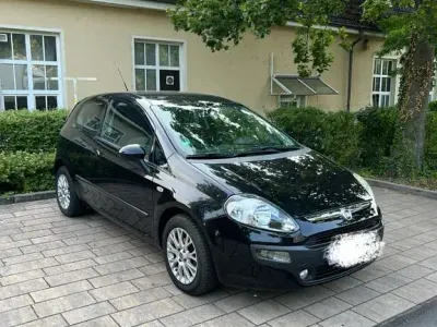 Gebraucht Fiat Punto Evo Active 77 PS (56 kW) 2010 Schwarz Kleinwagen