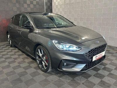 Grau Gebraucht 2020 Ford Focus ST Limousine | 21.970 € (Fairer Preis)