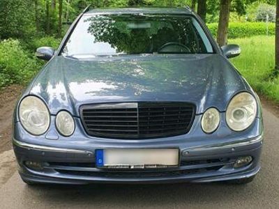 Mercedes E500