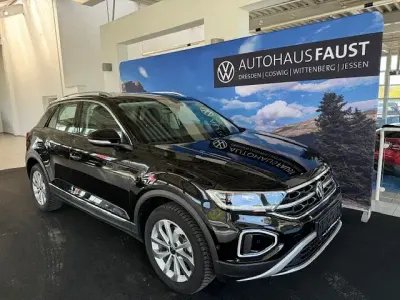 Gebraucht VW T-Roc Style 150 PS (110 kW) 2025 Schwarz SUV