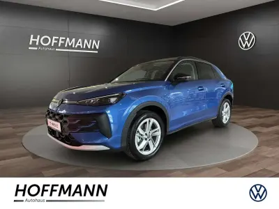Gebraucht VW T-Roc Cabriolet Life 150 PS (110 kW) 2026 Celestial blue metallic sch... SUV