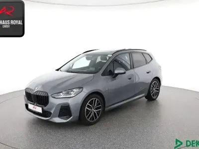 Gebraucht BMW 220 Active Tourer M Sport 170 PS (125 kW) 2022 Skyscraper grau Van / Kleinbus
