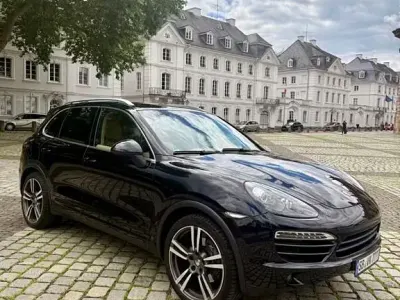 Gebraucht Porsche Cayenne 245 PS (180 kW) 2012 Schwarz SUV