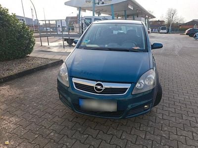 Begagnad Opel Zafira Cosmo 120 HK (88 kW) 2007 Minibuss