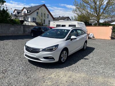 gebraucht Opel Astra Spots Tourer vieles neu