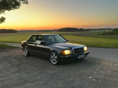 Gebraucht Mercedes 190 109 PS (80 kW) 1991 Grau Limousine