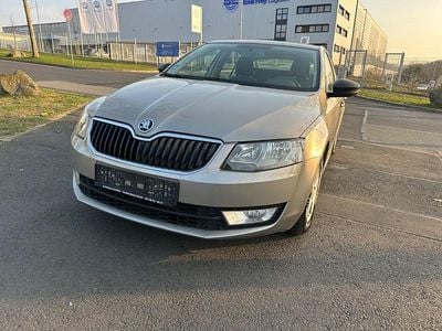 Second-hand Skoda Octavia Active 105 CP (77 kW) 2014 Bej Berlinǎ