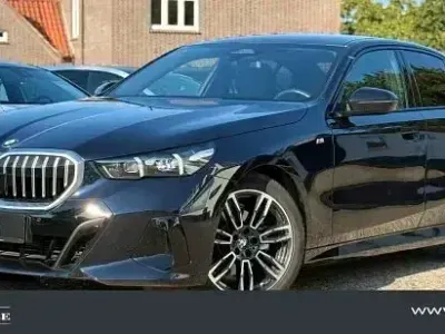Gebraucht BMW 520 M Sport 197 PS (144 kW) 2024 Schwarz Limousine