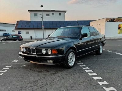 Second-hand BMW 730 188 CP (138 kW) 1993 Negru Berlinǎ