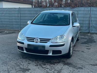 Gebraucht VW Golf V 74 PS (54 kW) 2005 Silber Kleinwagen
