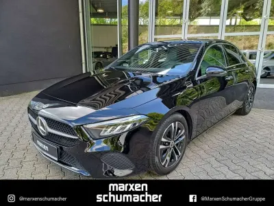 Gebraucht Mercedes A220 190 PS (139 kW) 2024 Unilack nachtschwarz Limousine