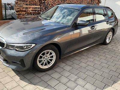 Gebraucht BMW 320 Sport Line 190 PS (139 kW) 2021 Grau Kombi