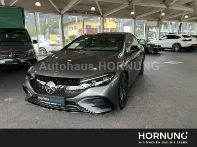 Używany Mercedes EQE300 AMG 180 kW (245 KM) 2025 Szary Sedan/Limuzyna